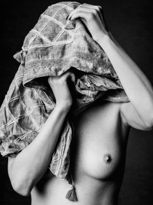 Hidden / Nude  Fotografie von Fotograf Konstantin Weiss ★3 | STRKNG