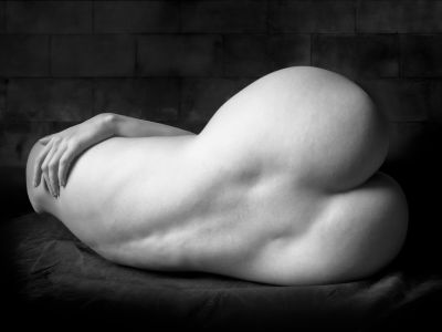 Female back II / Nude  Fotografie von Fotograf Konstantin Weiss ★3 | STRKNG