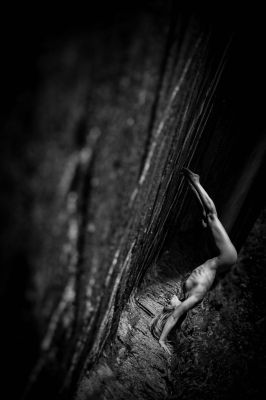 resistance / Nude  Fotografie von Fotograf reto.heiz ★6 | STRKNG