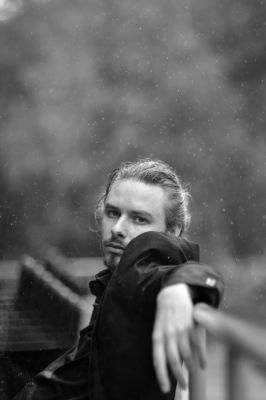 Rain / Portrait  Fotografie von Fotografin Sandra Mago ★3 | STRKNG