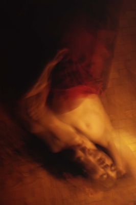 Vivian Scarlet / Fine Art  Fotografie von Fotograf ApostolosPoungouras | STRKNG