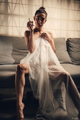 Maneras de Vivir (I) / Fashion / Beauty  photography by Photographer J.J. Garcia ★2 | STRKNG