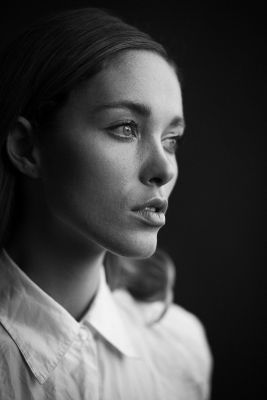 Longing for you / Portrait  photography by Photographer Cornel Waser ★3 | STRKNG