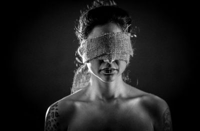 in the dungeon / Konzeptionell  Fotografie von Fotograf Cornel Waser ★3 | STRKNG