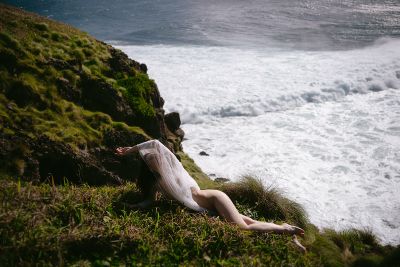 She is that ocean wave that will capture you / Nude  photography by Model Marina tells you ★5 | STRKNG