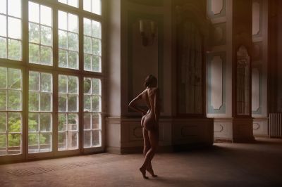 Once upon a time in an abandoned mansion / Nude  Fotografie von Model Marina tells you ★7 | STRKNG