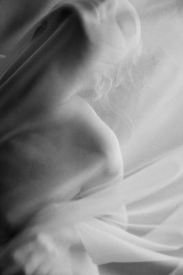 Sheer Portrait (self-portrait) / Portrait  photography by Model kupferhaut ★23 | STRKNG