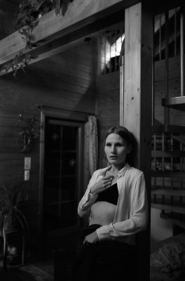 LYDIA / Portrait  photography by Photographer J. Bongartz ★1 | STRKNG