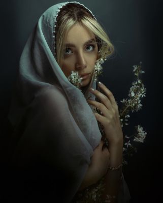 Face Of Spring / Portrait  photography by Photographer Niloofar Balalami ★1 | STRKNG