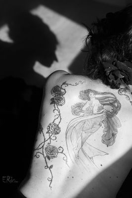 Hommage à Mucha / Nude  Fotografie von Fotograf Eric Rosier | STRKNG
