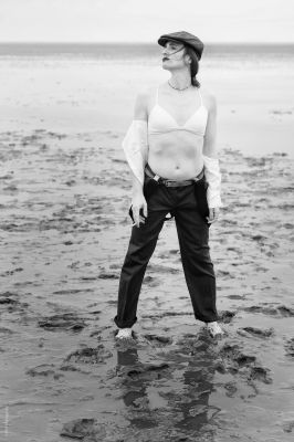 Heike65 # 2023 # Cuxhaven # 5 / Mode / Beauty  Fotografie von Model Sophie ★1 | STRKNG