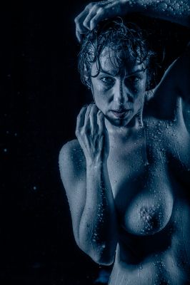 In the rain / Nude  Fotografie von Fotograf Thomas August ★4 | STRKNG