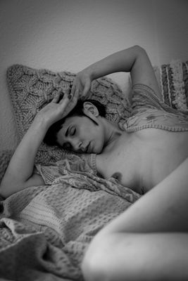 Sleeping / Nude  Fotografie von Fotograf Olaf | STRKNG