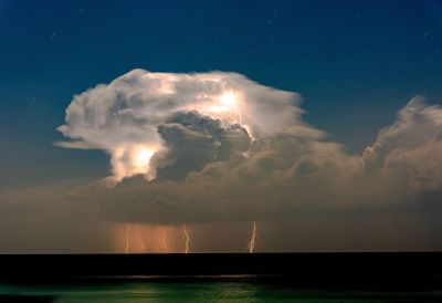 Angry Cloud / Nature  photography by Photographer mory_net | STRKNG