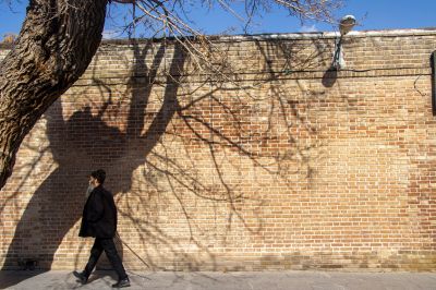 Shadow / Street  Fotografie von Fotograf Parsa | STRKNG