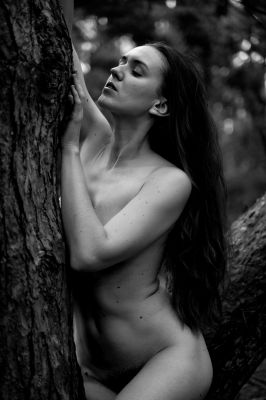 Waldgeflüster / Nude  Fotografie von Fotograf Dirk Blodow ★2 | STRKNG