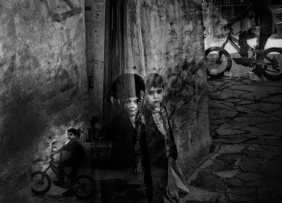 Past lives / Schwarz-weiss  Fotografie von Fotografin HannanehAkhoondi ★3 | STRKNG