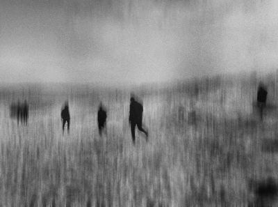 Lost / Schwarz-weiss  Fotografie von Fotografin HannanehAkhoondi ★5 | STRKNG