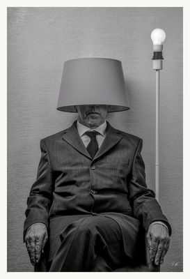 Lamp hat / 2025-06-09 Lamp hat / Conceptual photography by Photographer Franz Hein | STRKNG