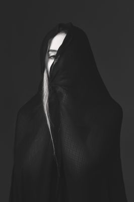 string of trouble / Portrait  Fotografie von Fotograf siavosh ejlali ★1 | STRKNG