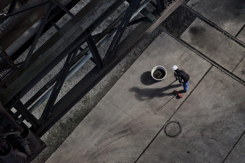 Man at work - &copy; s. monreal | Street