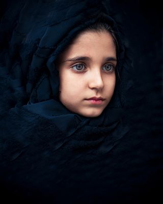 Light in the Darkness / Portrait  photography by Photographer Ehsan moradi | STRKNG