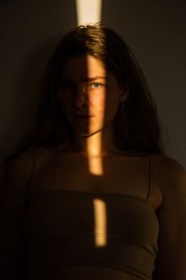 Look at the sun / Portrait  photography by Model Mavka_ann ★6 | STRKNG