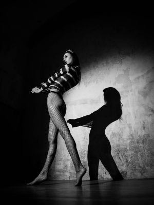 Step into the shadows / Fine Art  Fotografie von Fotograf Václav Šíp ★2 | STRKNG