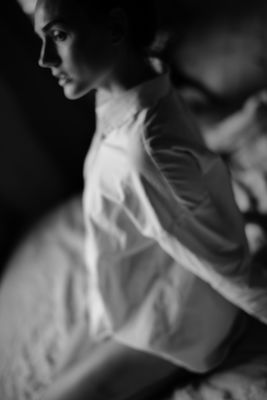 ..a plain shirt.. ..a plain shirt.. / Portrait photography by Photographer Tempus Fugit Photo ★9 | STRKNG