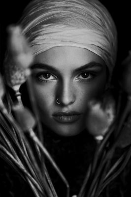 ..poppy fields.. / Portrait  photography by Photographer Tempus Fugit Photo ★9 | STRKNG