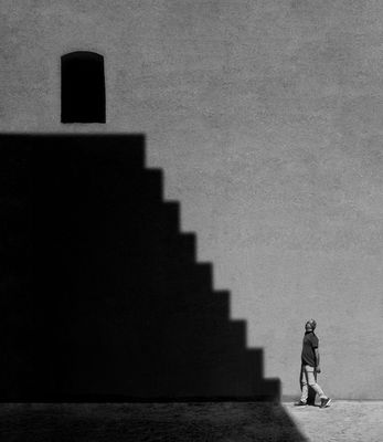 Upward / Street  Fotografie von Fotograf Artin Darvishi ★1 | STRKNG