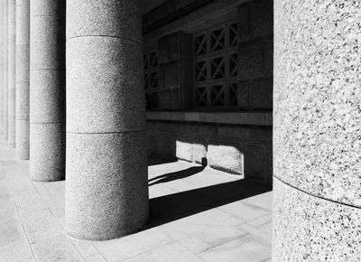 Shadow boy / Schwarz-weiss  Fotografie von Fotograf Artin Darvishi | STRKNG