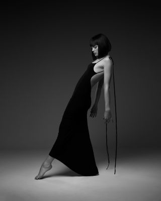 Marie / Schwarz-weiss  Fotografie von Fotograf Monsieur S ★1 | STRKNG