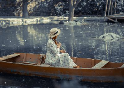 Lost lady in surreal world / Fine Art  Fotografie von Fotograf Abolfazl Jafarian | STRKNG