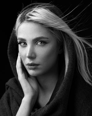 Mary / Portrait  photography by Photographer samira hesami ★8 | STRKNG