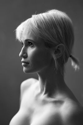 Portrait  photography by Photographer Dave Mack ★1 | STRKNG