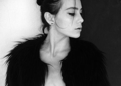 Li / Portrait  photography by Photographer Thomas Rumprath ★1 | STRKNG