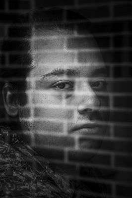 Enclosed look / Portrait  photography by Photographer Arvin | STRKNG