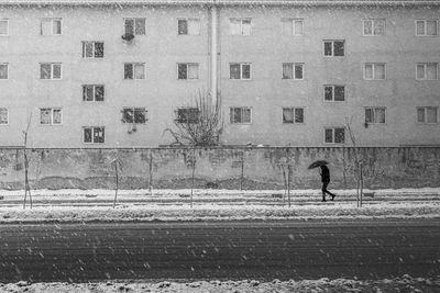 On a snowy day / Street  Fotografie von Fotograf Arvin ★3 | STRKNG