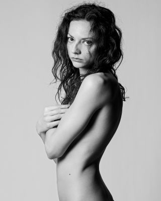 Beth / Nude  photography by Photographer Barry Bush | STRKNG