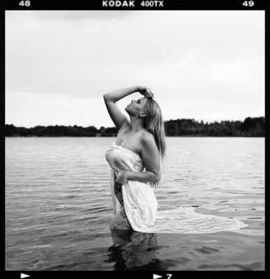 Just Vanessa / Black and White  photography by Photographer Mario Baumann | STRKNG