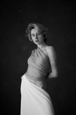 Sasha / Portrait  photography by Photographer Christian Drost ★3 | STRKNG