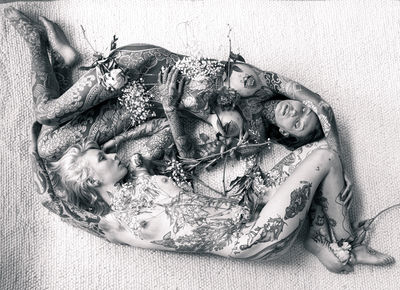 Flowers / Nude  photography by Photographer Uwe Trenkner ★2 | STRKNG