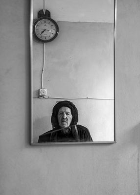 Time / Portrait  Fotografie von Fotograf FarbodBavehie | STRKNG