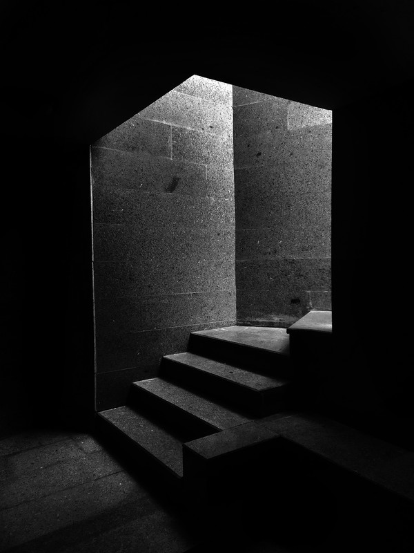 The stairs - &copy; Horos | Schwarz-weiss