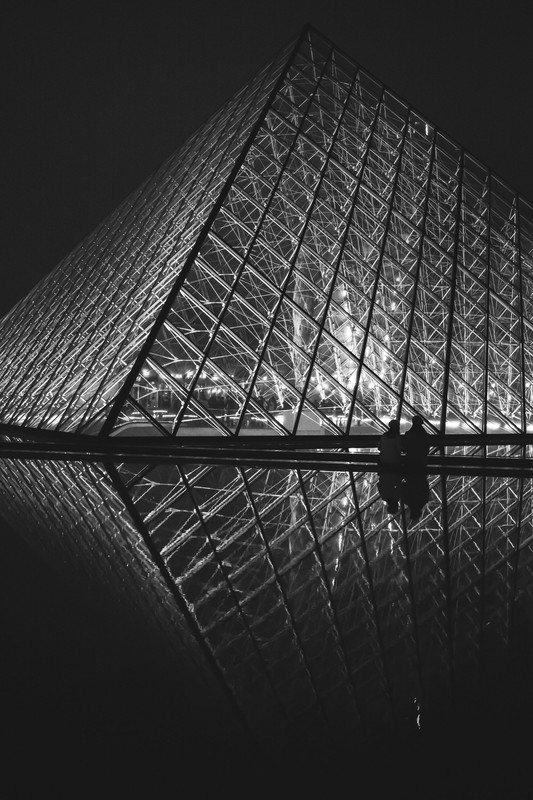 Louvre Pyramid - &copy; Bill Anastas | Architecture