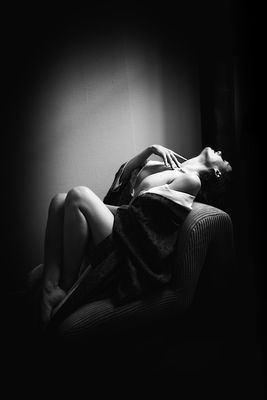 Pauline / Nude  photography by Photographer Marc Gaillot ★5 | STRKNG