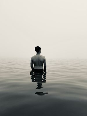 Facing the horizon / Portrait  photography by Photographer Ahmad Loukili ★1 | STRKNG