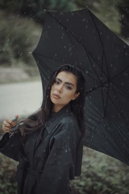 niloufar / Portrait  photography by Photographer sepide fakhar | STRKNG