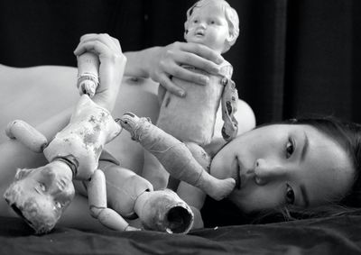 Miki with dolls / Fine Art  Fotografie von Fotograf Keith Brighouse | STRKNG